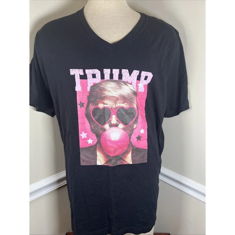 Bubblegum Trump Blowing Bubble Gum Trendy Pink Trump Girl‎ T-Shirt